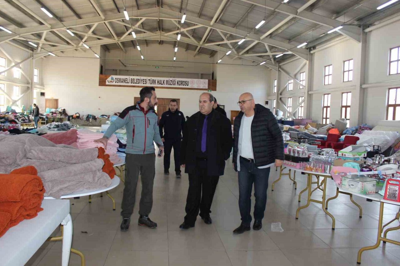 Osmaneli’de depremzedeler için sosyal market hizmete girdi