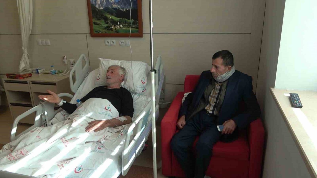 Depremi kendi yaptığı evde yaşayan inşaatçı o anları anlattı