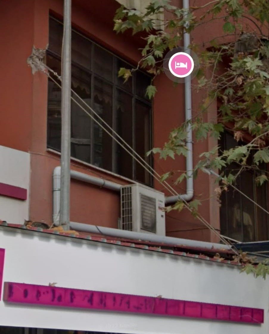 Fotoğrafları ortaya çıktı: Çöken otelin kolonları tabela için tahrip edilmiş