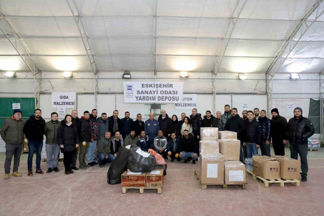 ESO deprem bölgesine 51 tırla 30 milyon liralık yardım gönderdi