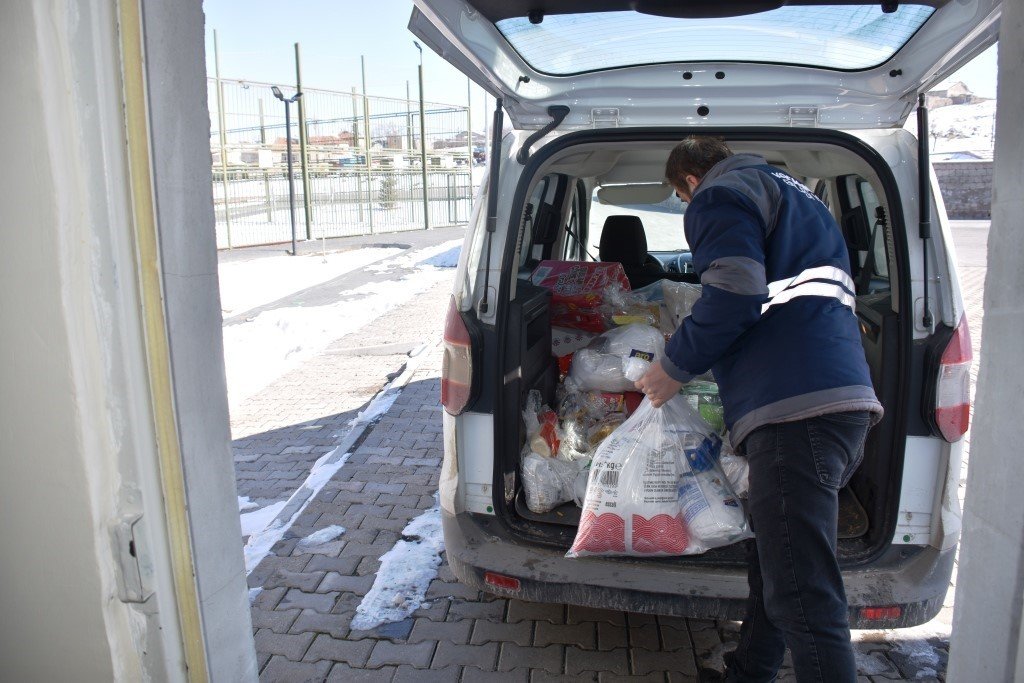 Başkan Çolakbayrakdar: "Yaraların en hızlı şekilde sarılması için var gücümüzle çalışıyoruz"