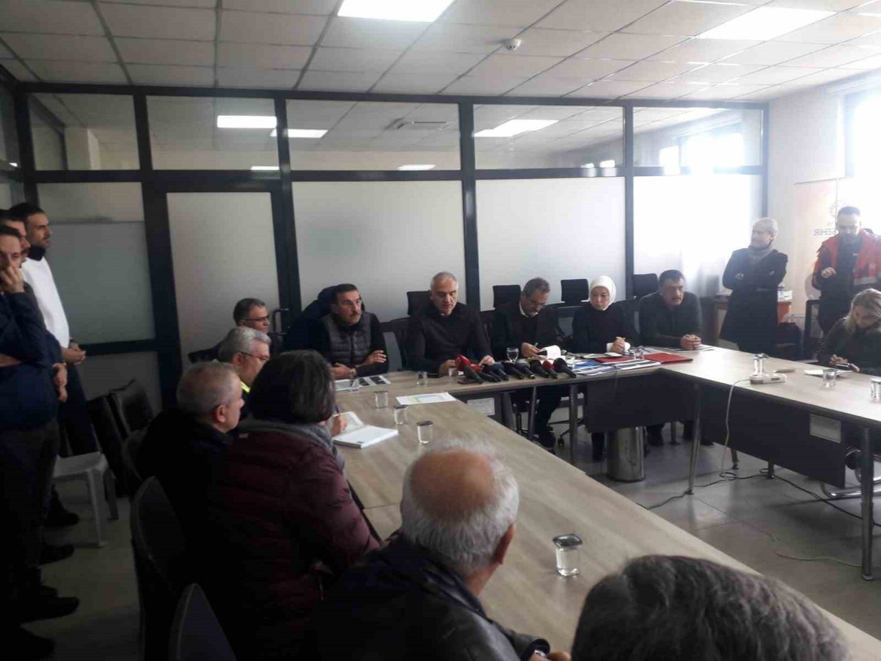 Bakan Ersoy: "Malatya’da enkaz çalışmalarına başladık"