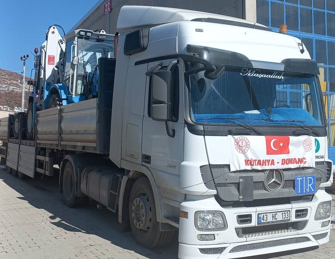Kütahya OBM’den deprem bölgesine ilave iş makinesi sevkiyatı
