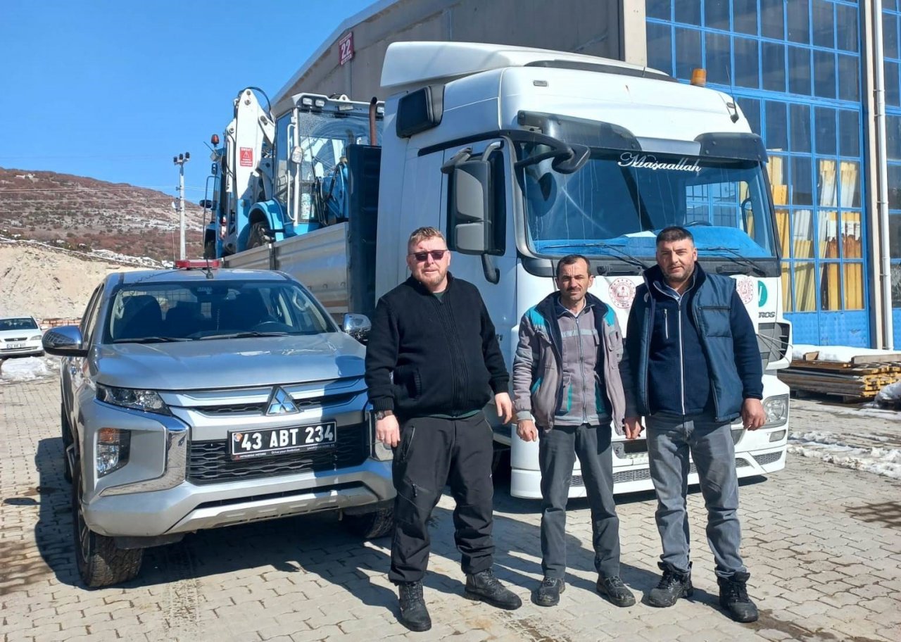 Kütahya OBM’den deprem bölgesine ilave iş makinesi sevkiyatı