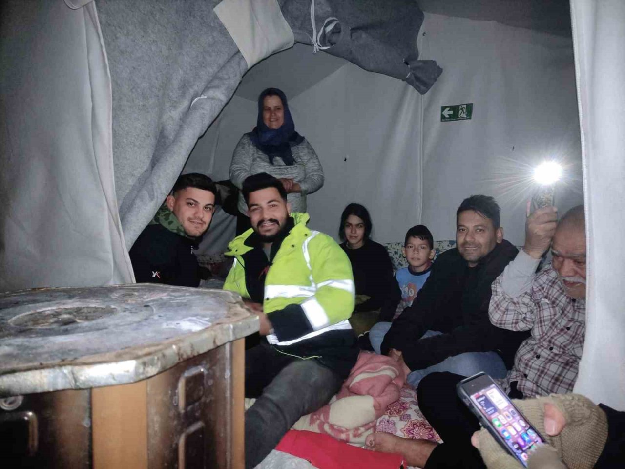 Marmaris Arama Kurtarma ekibi deprem bölgesinde çalışmaya devam ediyor