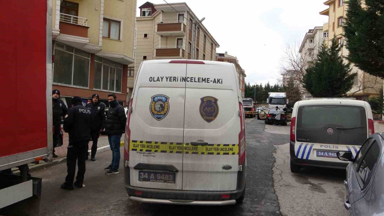 Pendik’te yol verme kavgası: Yardım tırının yanındakilere silahla ateş açtı