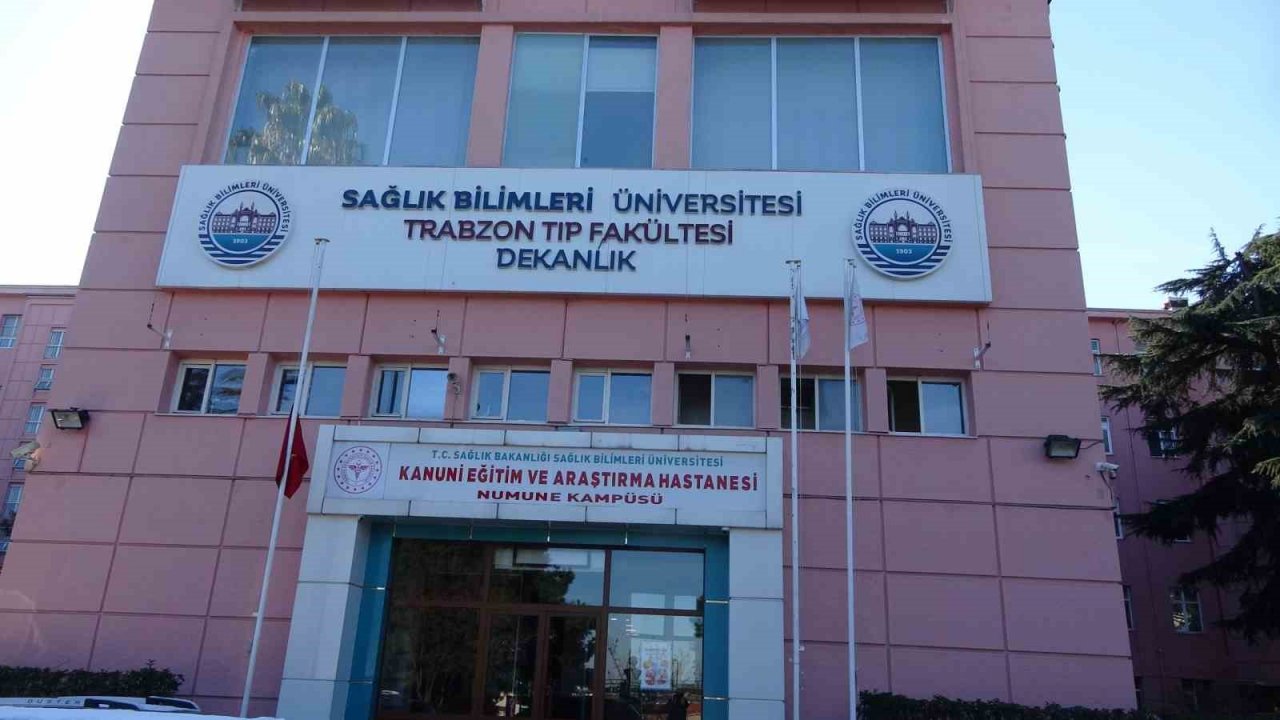 Trabzon’da depremzedeler için poliklinik hizmeti başlatıldı