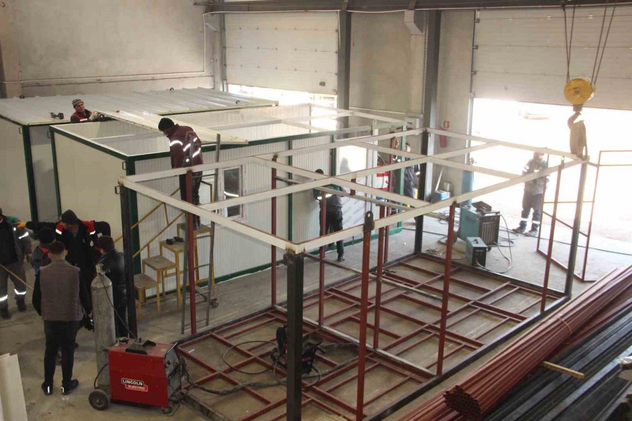 Yangınla mücadelenin kahramanları afet bölgesi için seferberlik başlattı