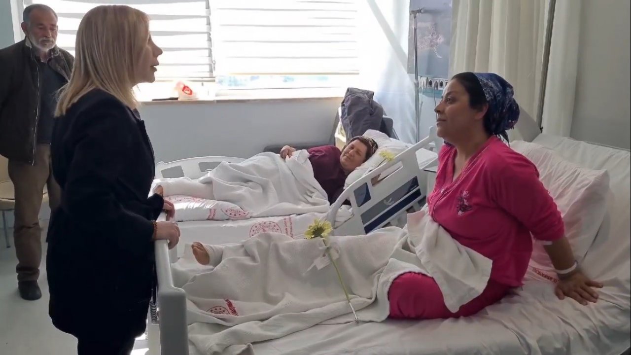 AK Parti Muğla Milletvekili Gökcan, Muğla’da tedavi gören depremzedeler ile bir araya geldi