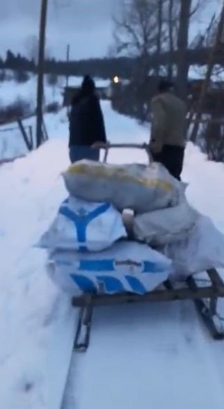 Sular altında kalacak olan ilçedeki ağaçlar depremzedeleri ısıtacak