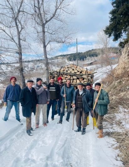 Sular altında kalacak olan ilçedeki ağaçlar depremzedeleri ısıtacak