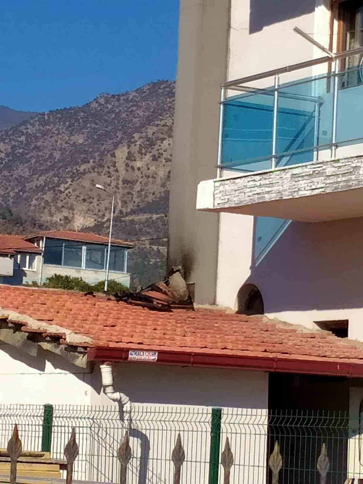 Buharkent’teki baca yangını korkuttu