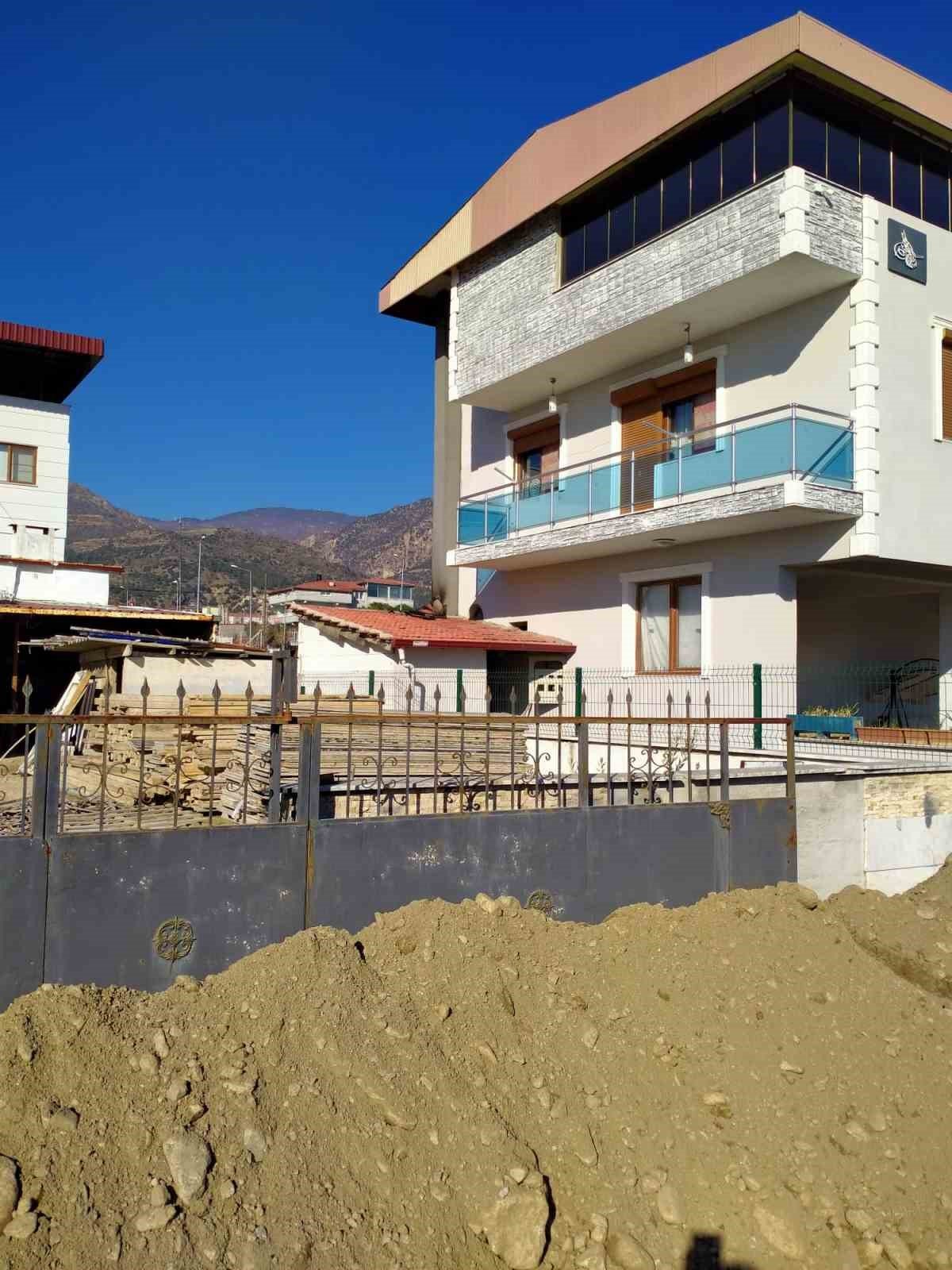 Buharkent’teki baca yangını korkuttu