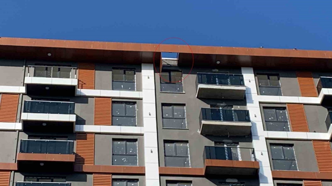 14 katlı rezidansın çatısından düşen işçi hayatını kaybetti