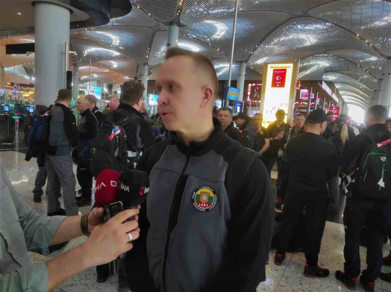 Deprem bölgesinde çalışmalarını tamamlayan Litvanya arama kurtarma ekibi ülkesine döndü