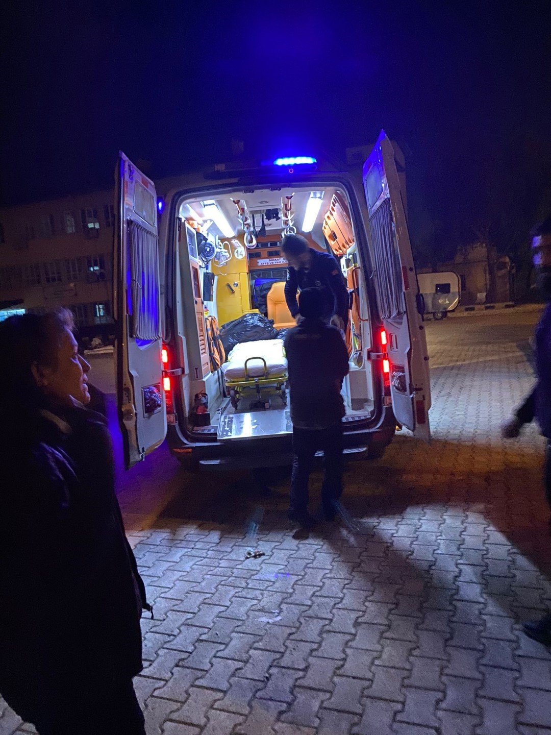 Kocaeli Büyükşehir’in ambulansları depremzedelerin hizmetinde