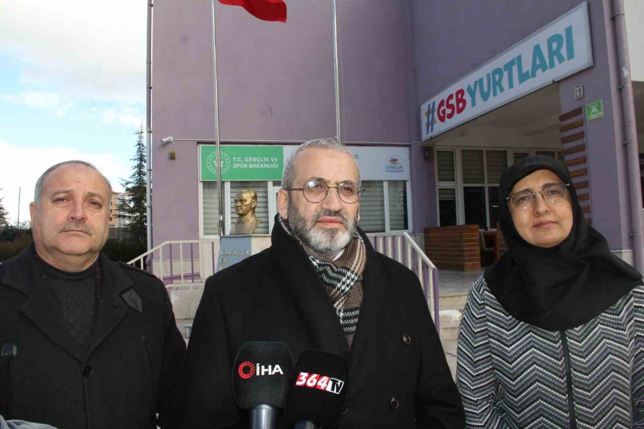 Depremzedeler sosyal ve kültürel etkinliklerle moral buluyor