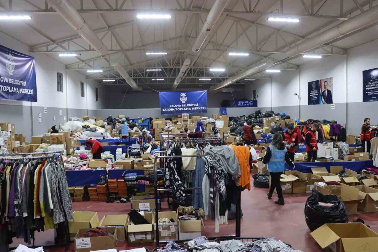 Yalova’daki sosyal markette ihtiyaç listesi güncellendi