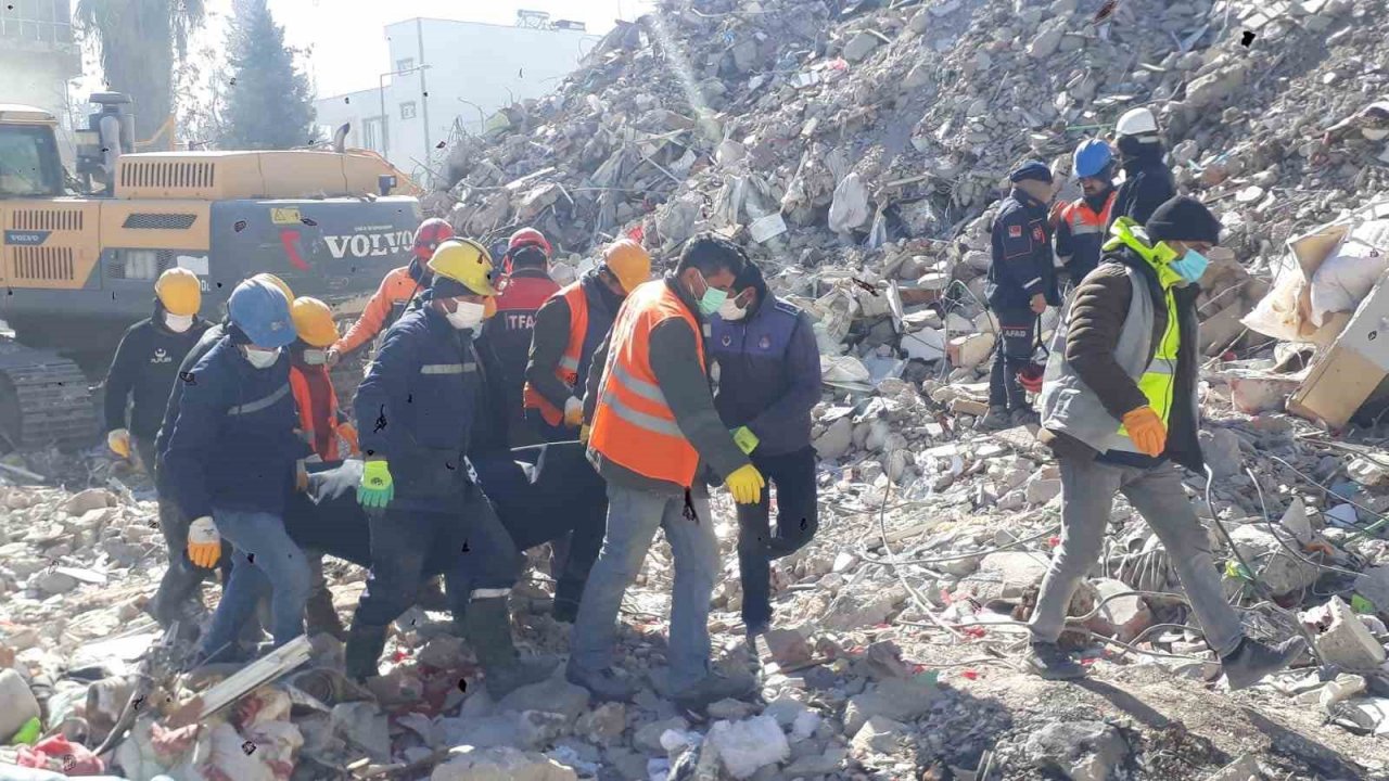 Kuyucak Belediyesi ekipleri deprem bölgesinden döndü