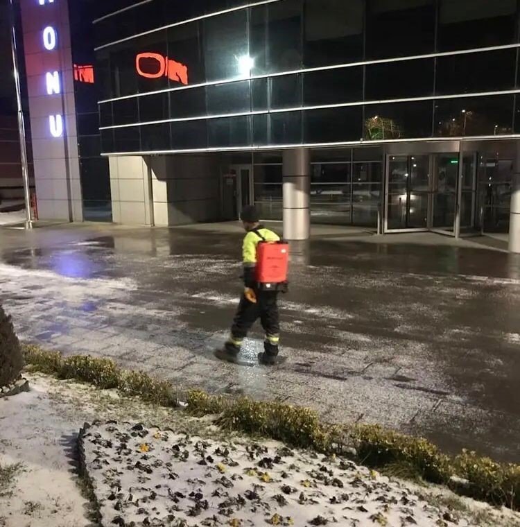 Kara teslim olan Kastamonu’da tuzlama çalışmaları sürdürüyor