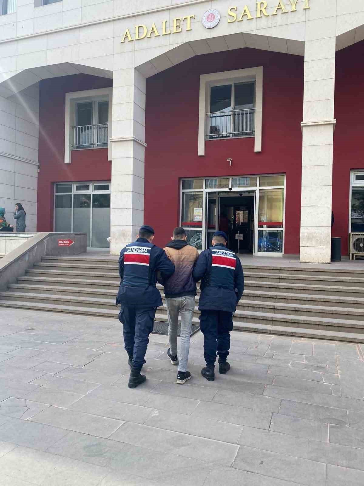 Manisa’da firariler jandarma engeline takıldı