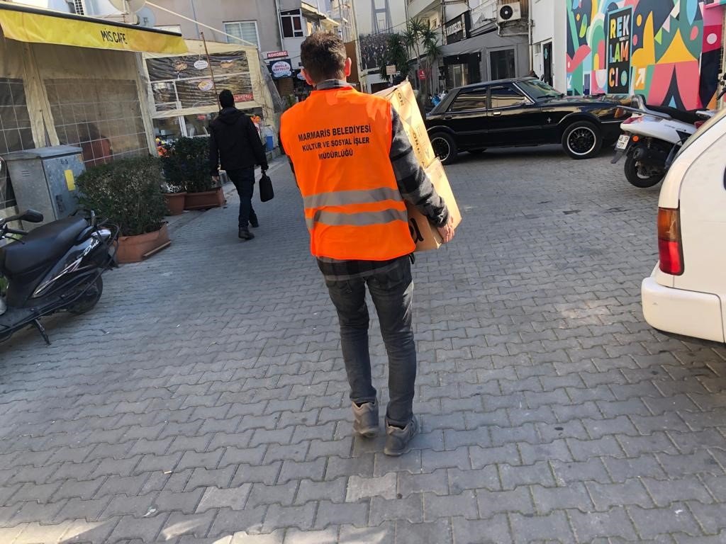 Marmaris depremzedeler için seferber oldu