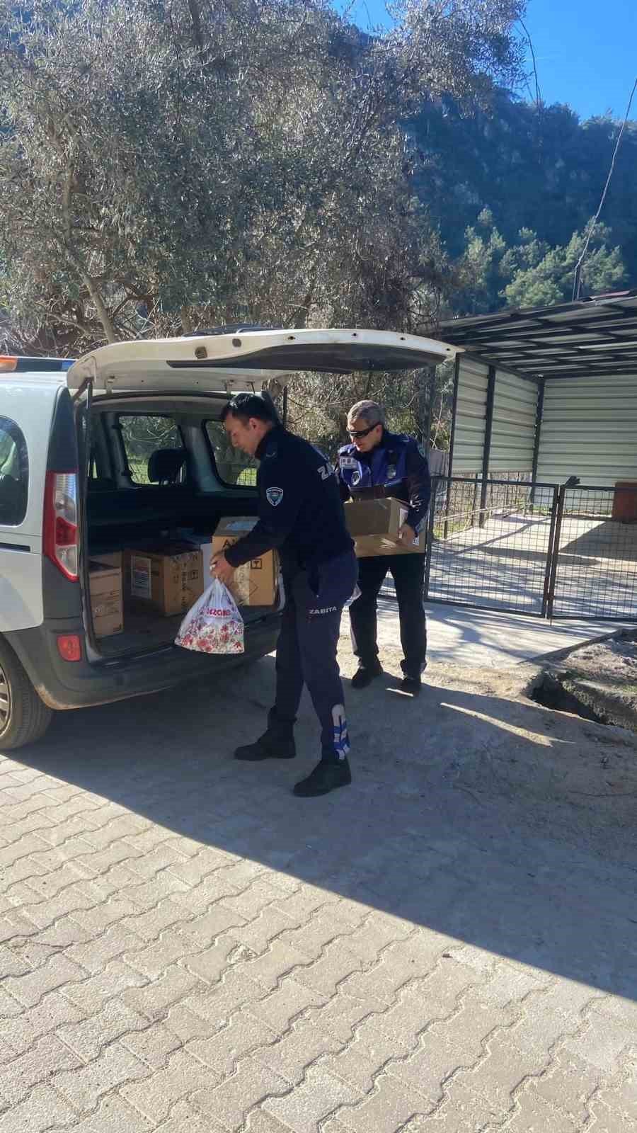 Marmaris depremzedeler için seferber oldu