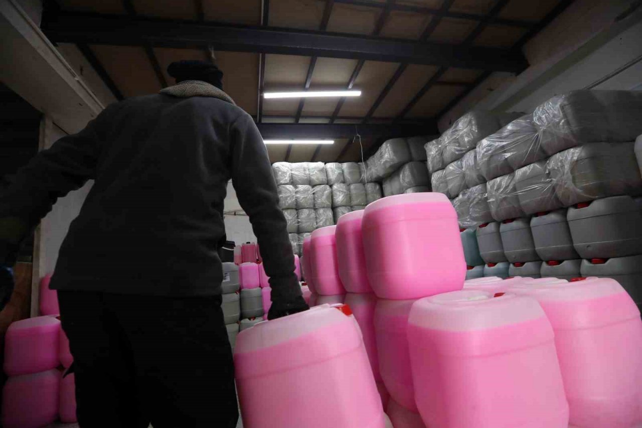 Hijyen ve temizlik malzemeleri deprem bölgelerine sevk ediliyor