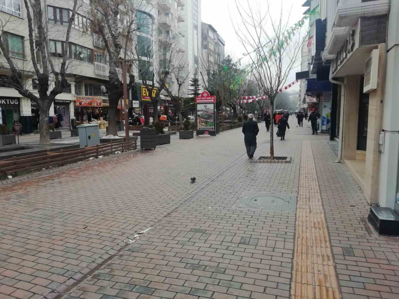 Havalar soğuyunca çarşı boş kaldı