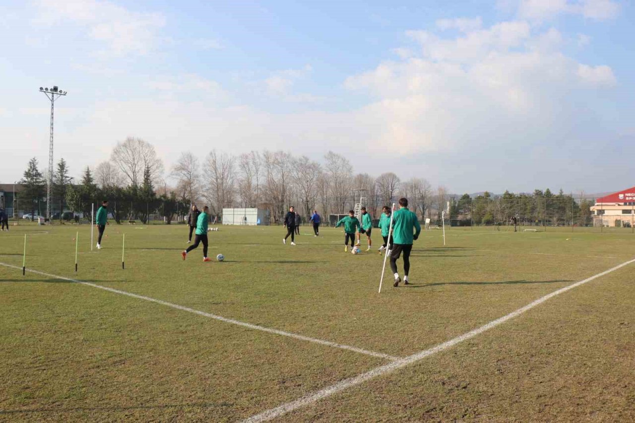 Ezeli rakipler bu maçta tek yürek olacak
