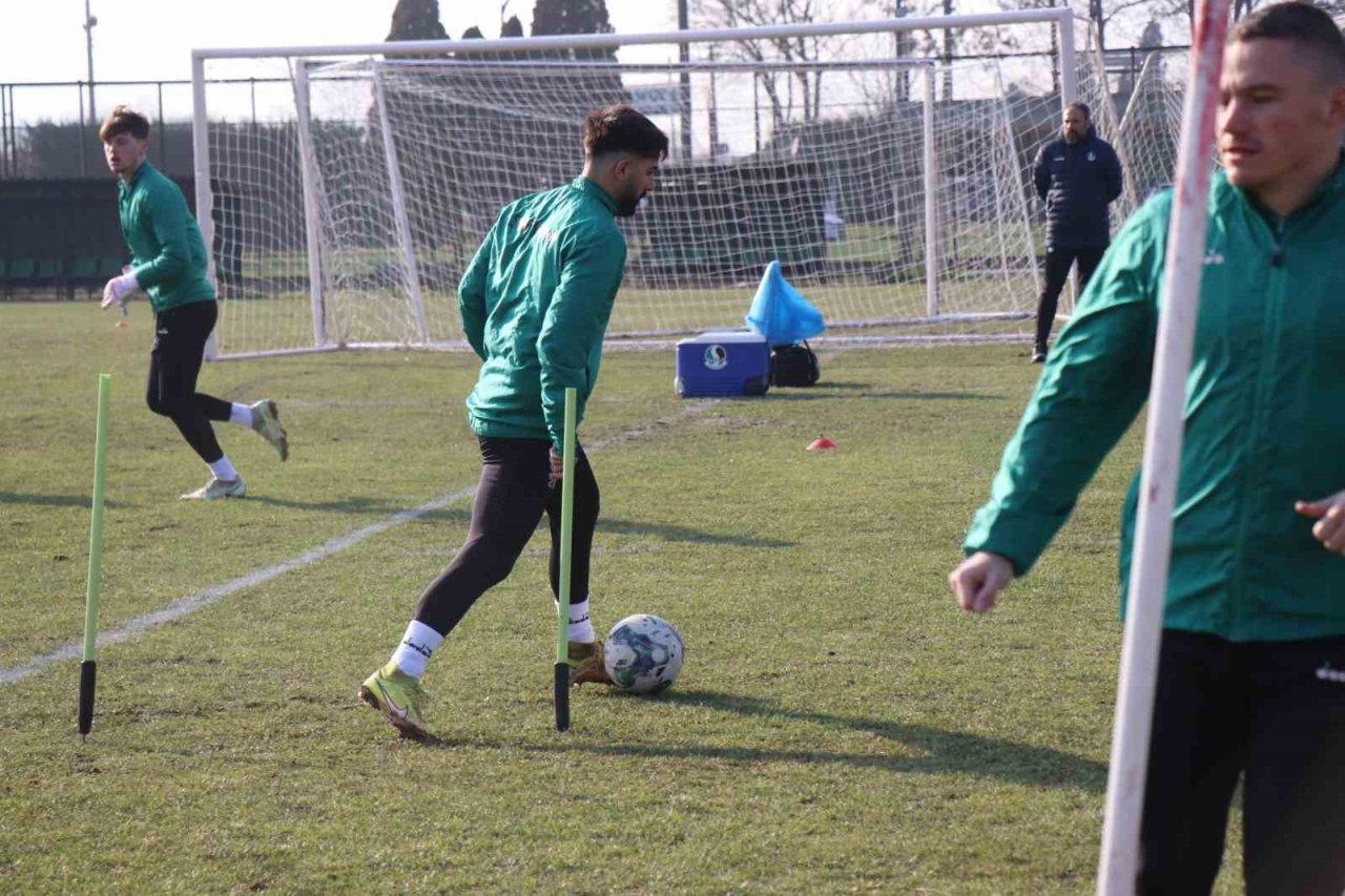 Ezeli rakipler bu maçta tek yürek olacak