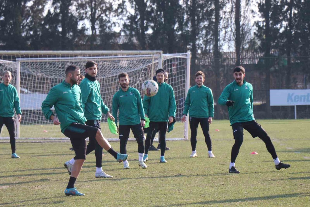 Ezeli rakipler bu maçta tek yürek olacak