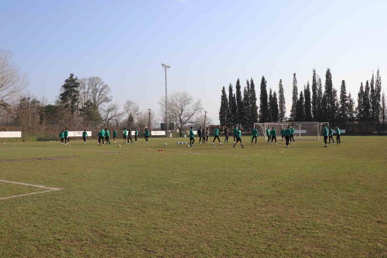 Ezeli rakipler bu maçta tek yürek olacak