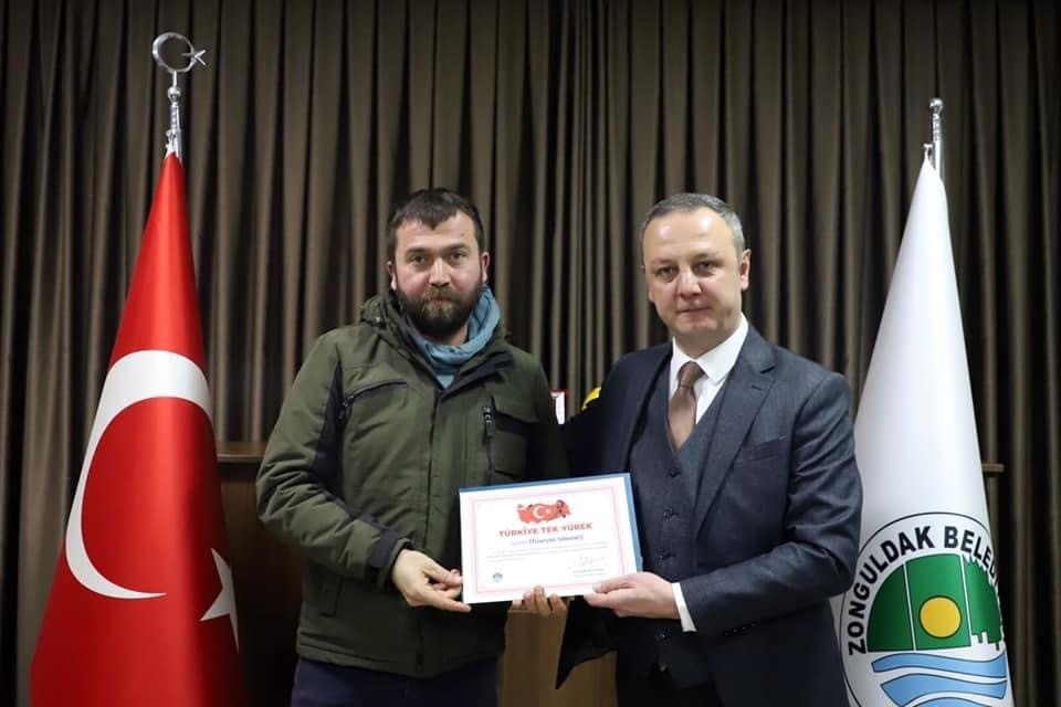Başkan Alan deprem bölgelerinde görev alan personellere teşekkür etti