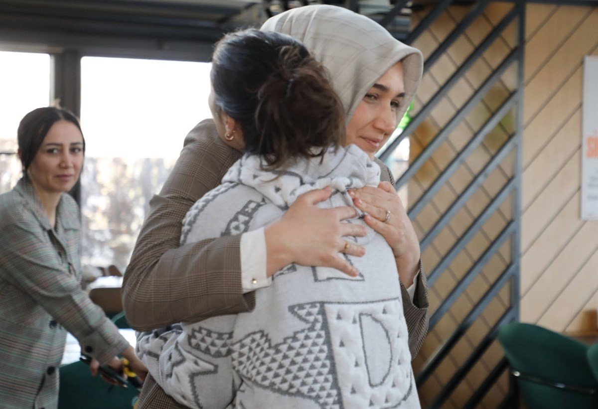 Vali Yiğiybaşı, afet bölgesi için yapılan çalışmaları rakamlarla anlattı