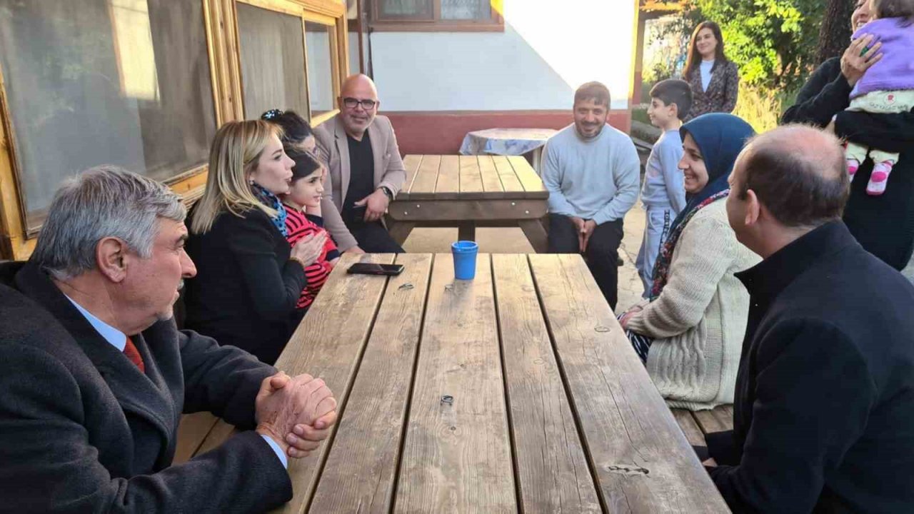 AK Parti Milletvekili Gökcan Köyceğiz’de depremzedeler ziyaret etti