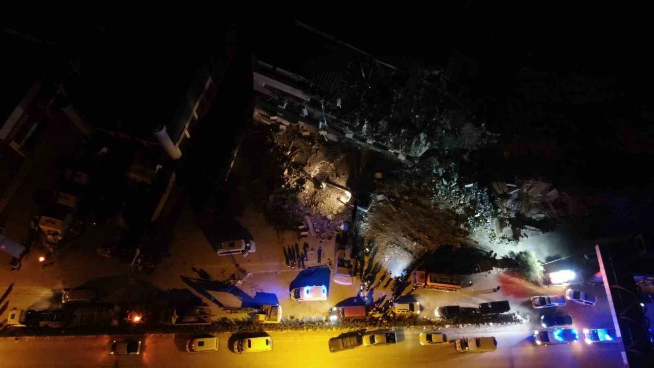 Depremden 260 ve 261 saat sonra inanılmaz kurtuluşların yaşandığı o hastane havadan görüntülendi