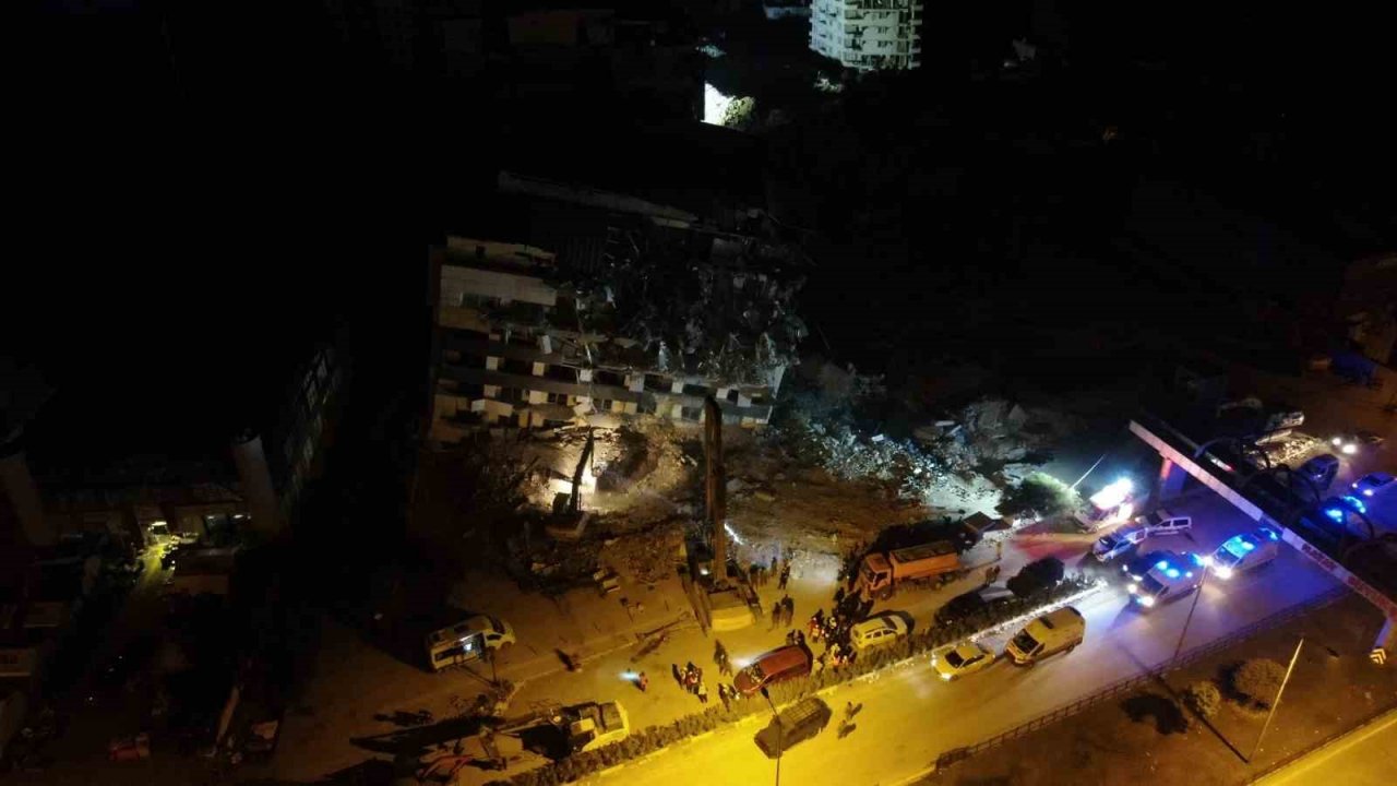 Depremden 260 ve 261 saat sonra inanılmaz kurtuluşların yaşandığı o hastane havadan görüntülendi