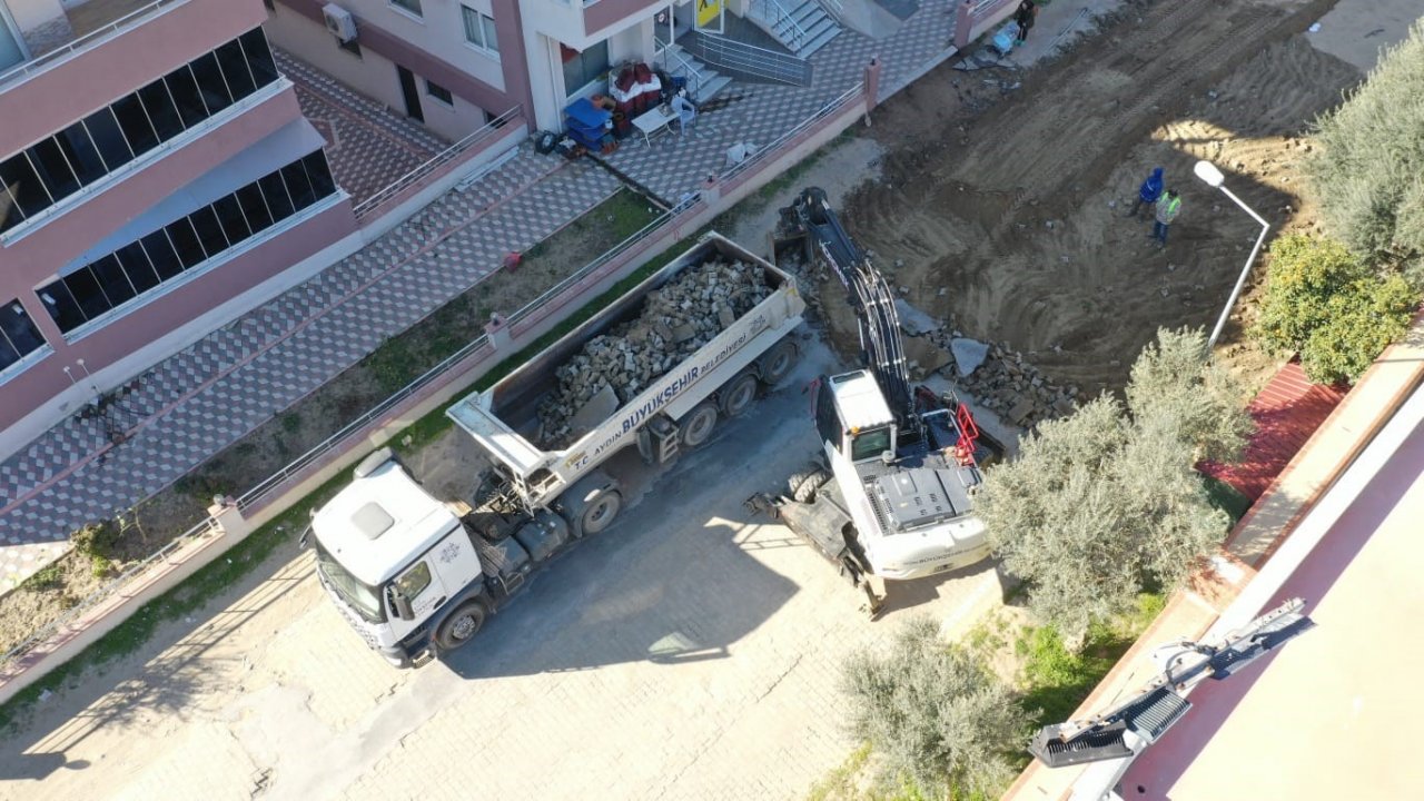 Aydın Büyükşehir Belediyesi yol çalışmalarını sürdürüyor