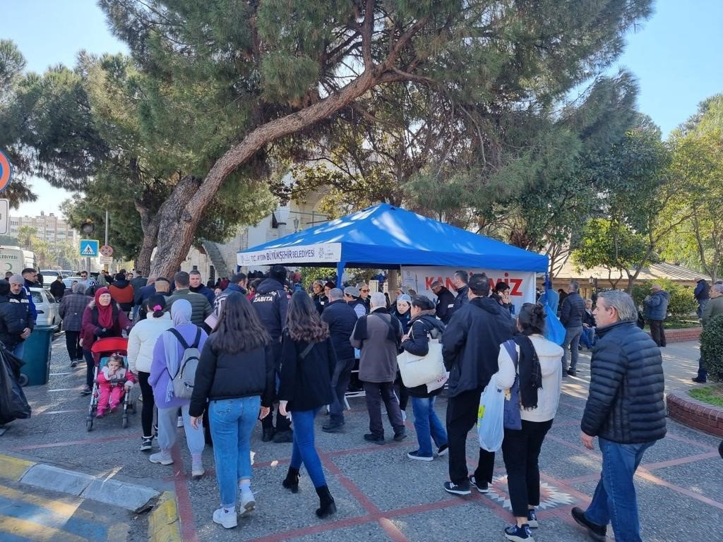 Aydın Büyükşehir Belediyesi’nden Miraç Kandili’nde helva hayrı