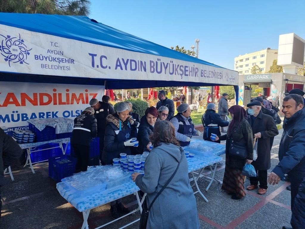 Aydın Büyükşehir Belediyesi’nden Miraç Kandili’nde helva hayrı