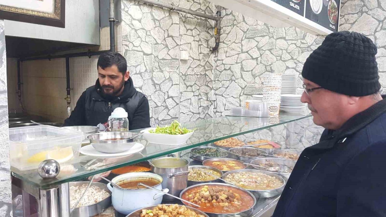 Nişanı iptal ettiler, parasını AFAD´a bağışladılar