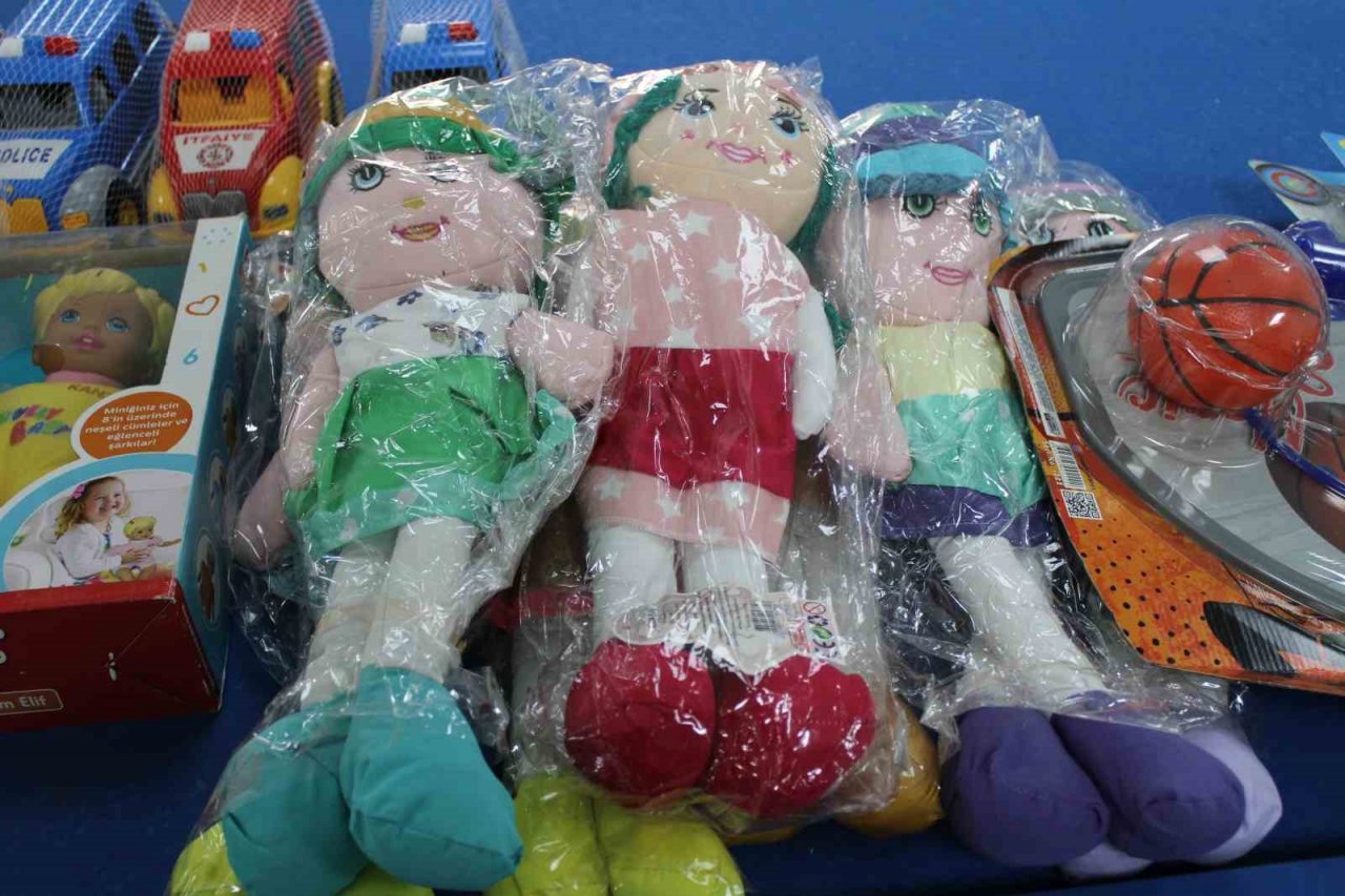Aydın’da depremzede çocuklar için oyuncak kampanyası başlatıldı