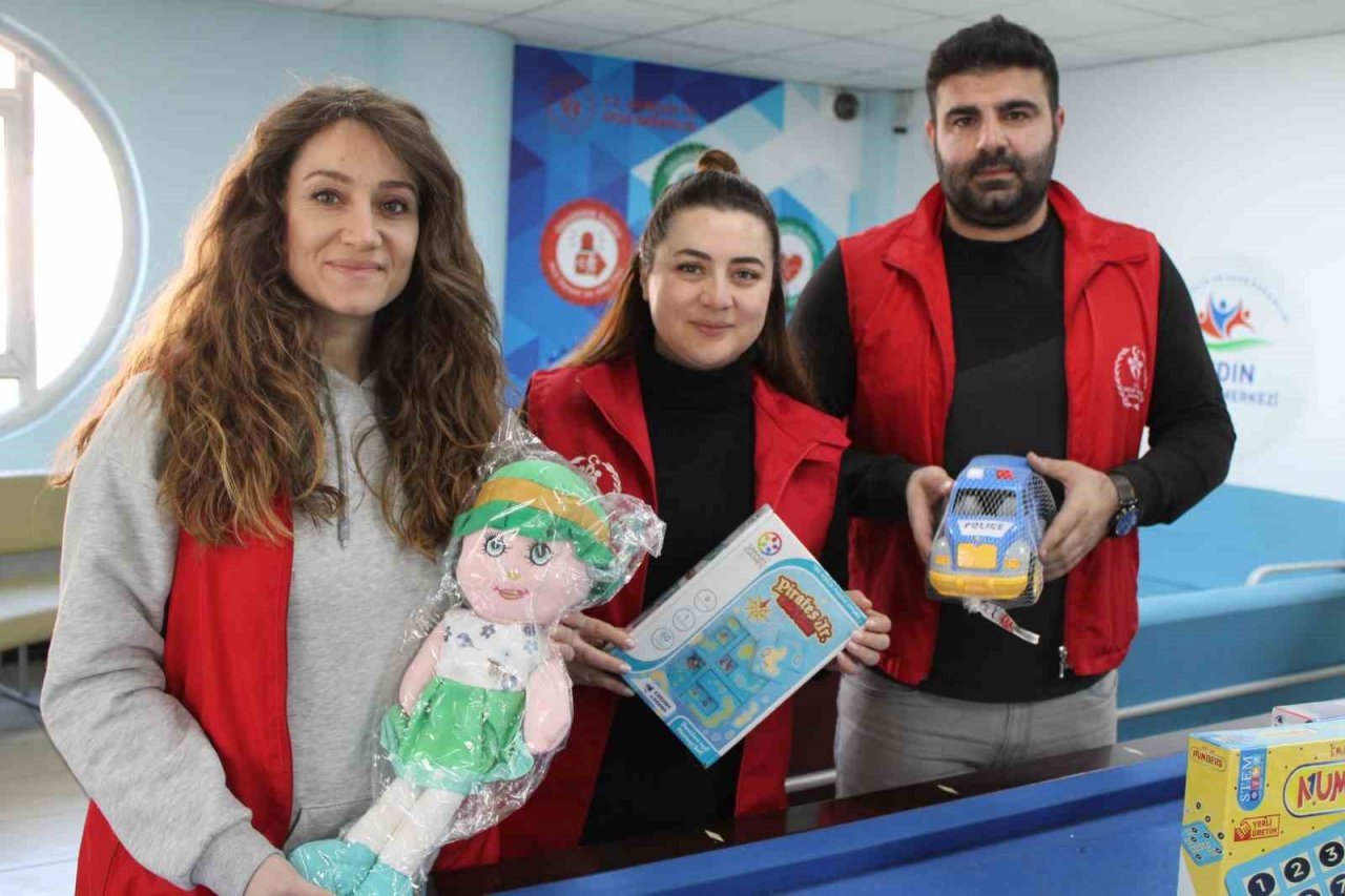 Aydın’da depremzede çocuklar için oyuncak kampanyası başlatıldı
