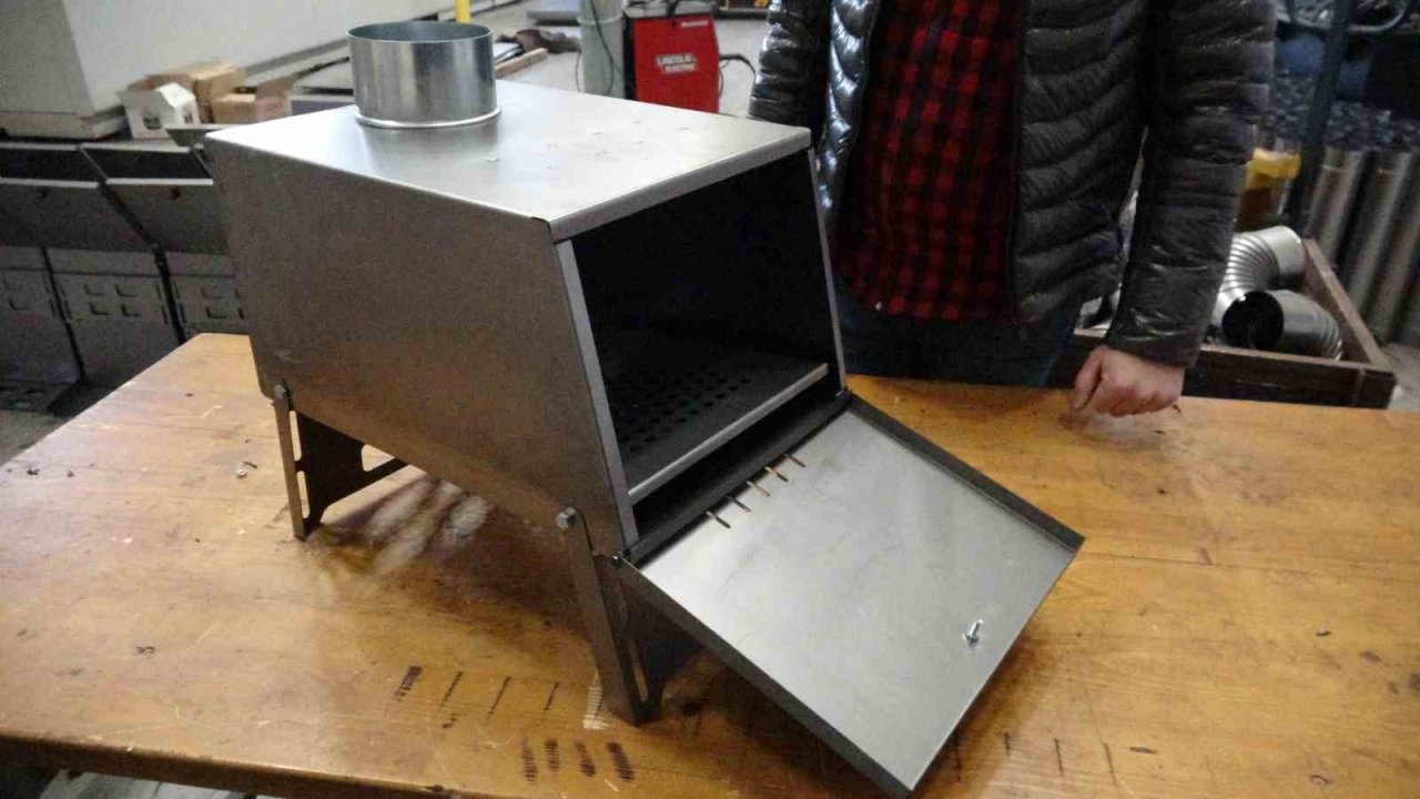 Çadır kentleri ısıtmak için hummalı çalışma