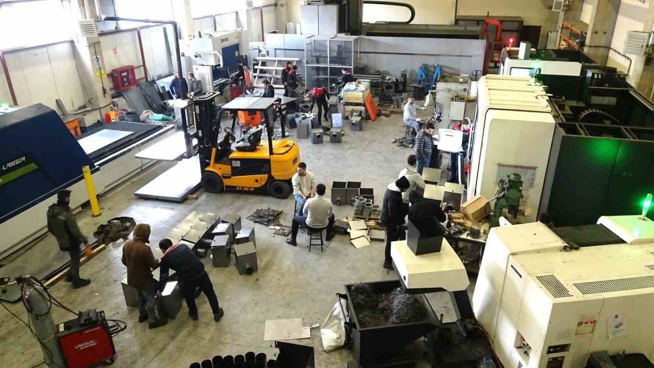 Çadır kentleri ısıtmak için hummalı çalışma