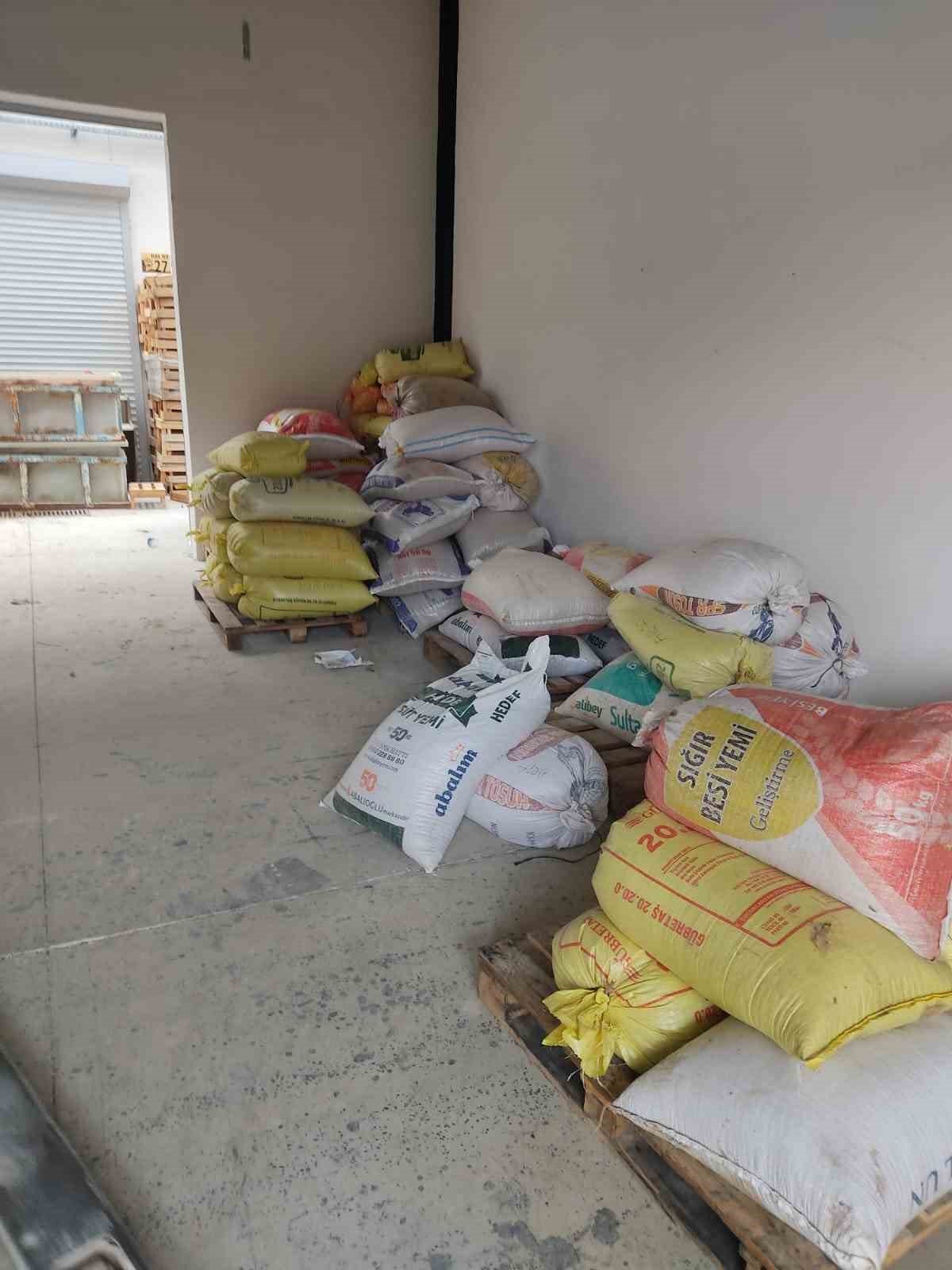 Depremzedelerin yakacak odun ihtiyacını karşılamak için hayırseverler seferber oldu