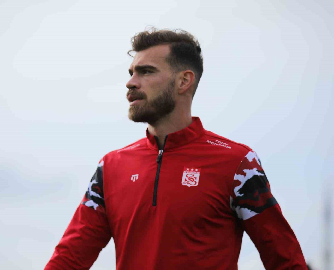 Sivassporlu Dimitrios Goutas, depremzedelere 700 bin TL bağışladı