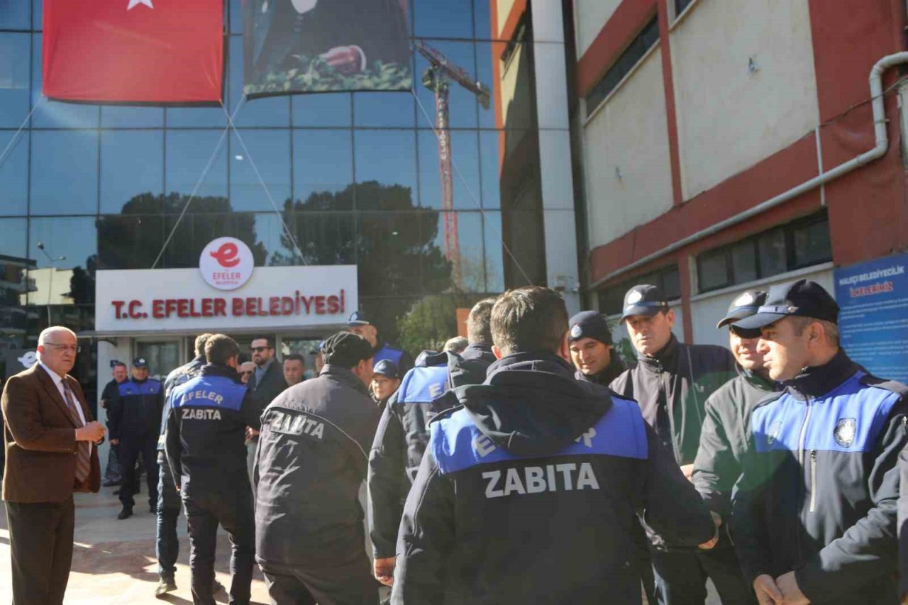 Efeler Zabıtası deprem bölgesinden döndü