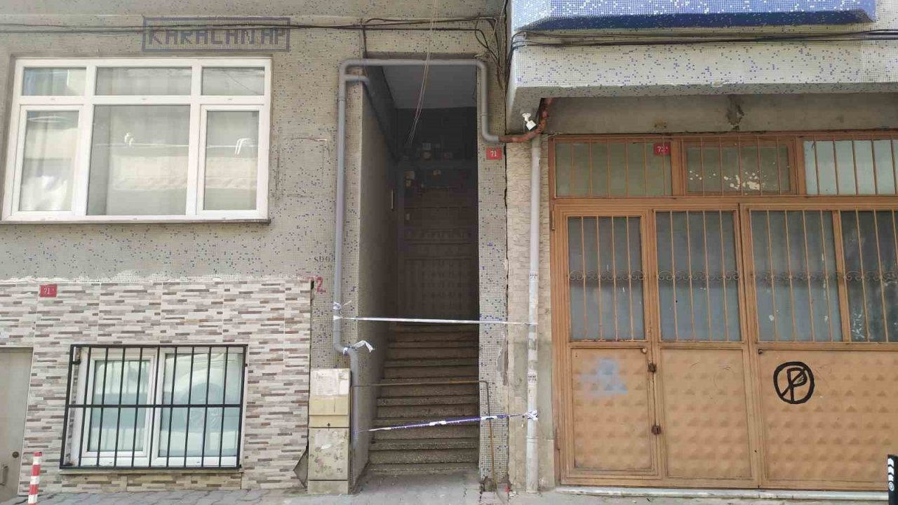 Esenler’de çatlak olan 2 bina boşaltıldı